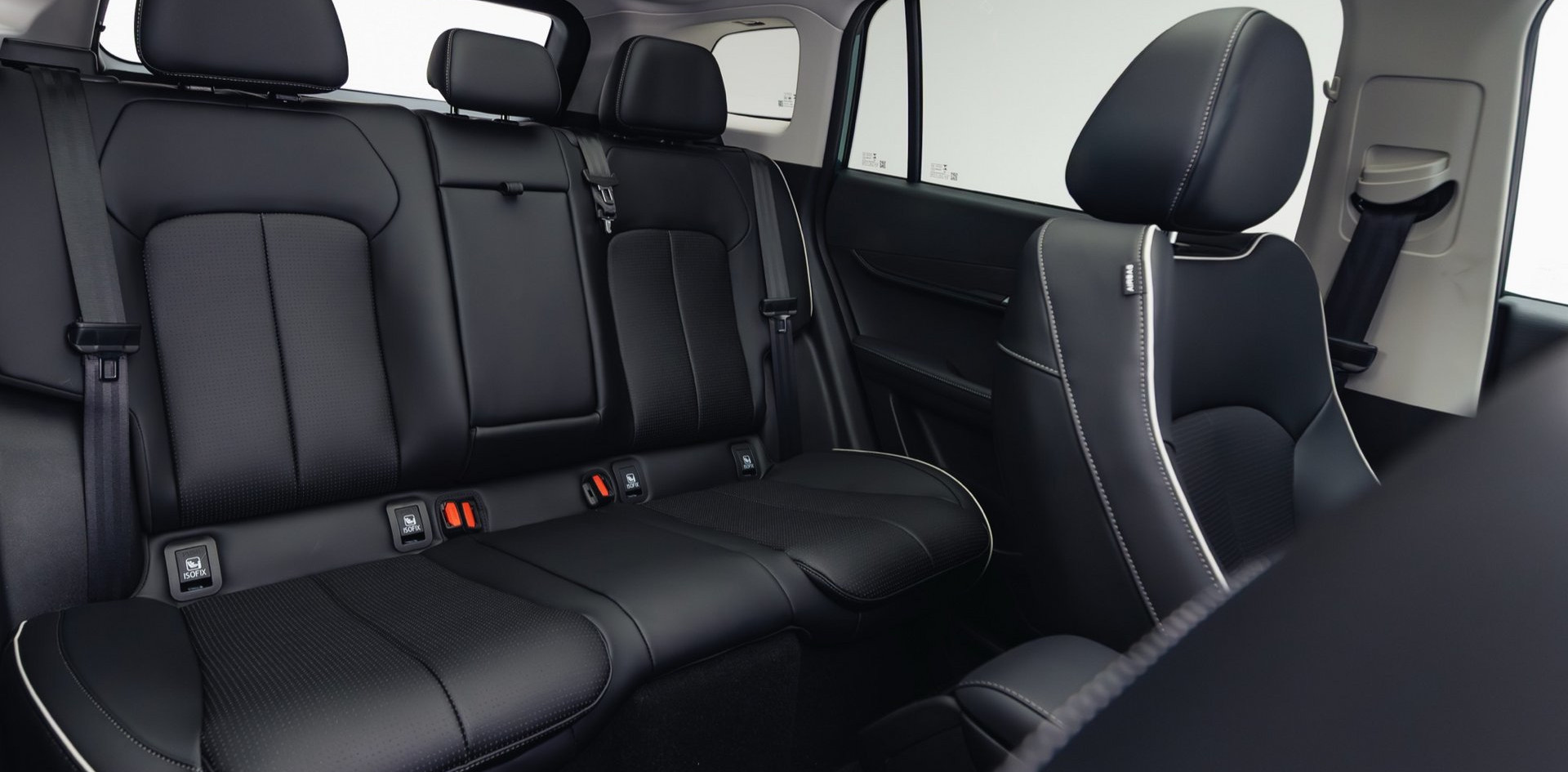 JAECOO 5 Hybrid — zdjęcie modelu, salon OMODA JAECOO Plichta