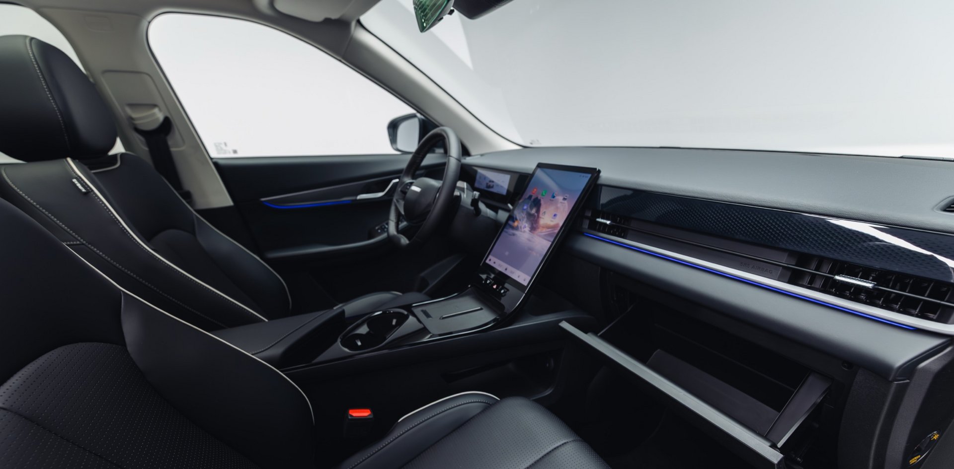 JAECOO 5 Hybrid — zdjęcie modelu, salon OMODA JAECOO Plichta